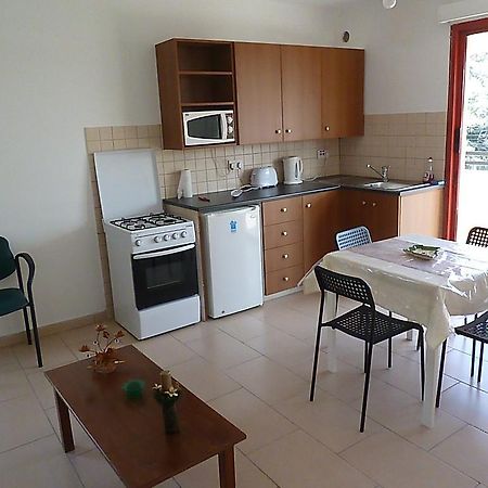 파포스 Valentinos Court 아파트 객실 사진